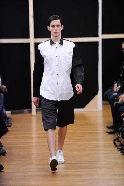 Look 11